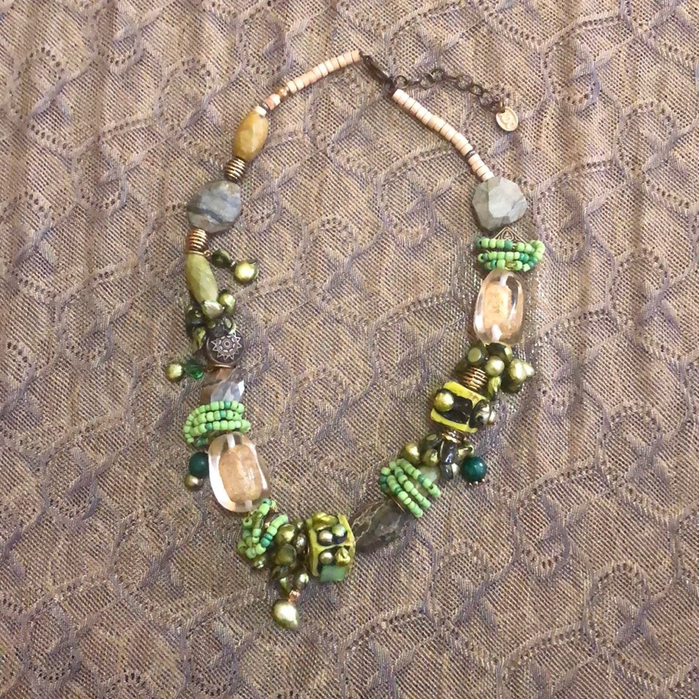 Gorgeous multi stone Ado Necklace 💚